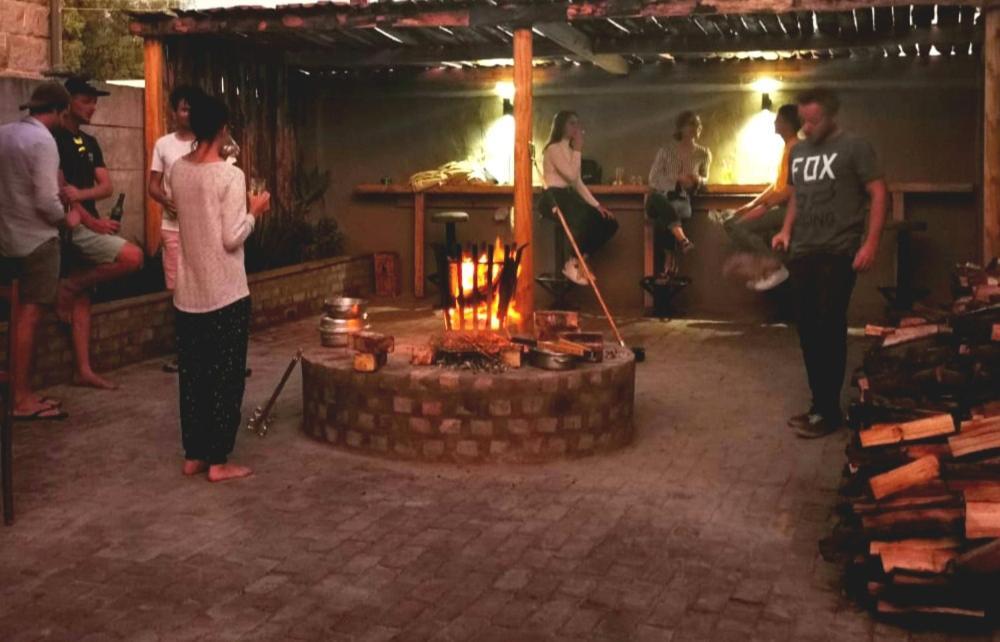Uthando Backpackers Lodge Oudtshoorn Exterior photo